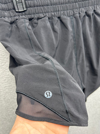 Lululemon Hotty Hot Short High-Rise Long 4" Size 10 Black (Square Dot)