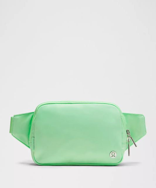Lululemon Everywhere Belt Bag Large 2L Citra Lime