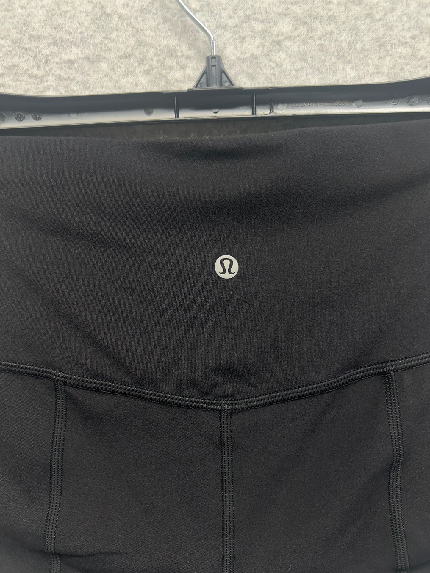 Lululemon Simply Bare Short 2" Size 8 Black