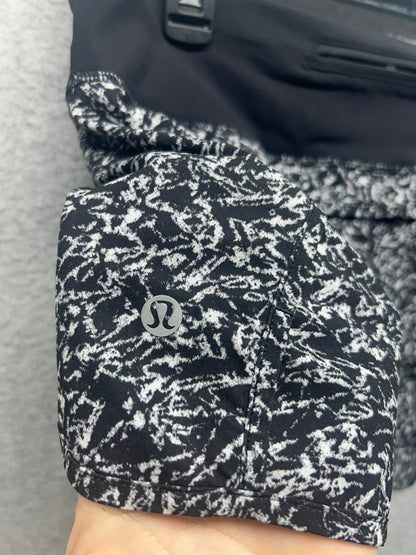 Lululemon Run Times Short 4" Size 8 Iced Wave White Black