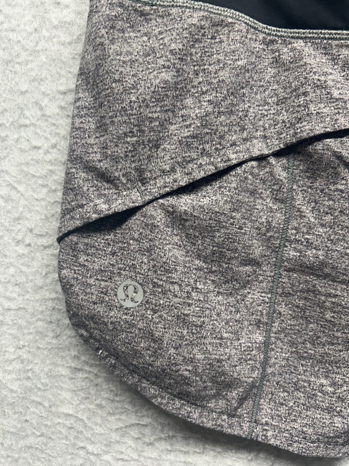 Lululemon Speed Up Short 2.5" Size 8 Heather Lux Multi Black