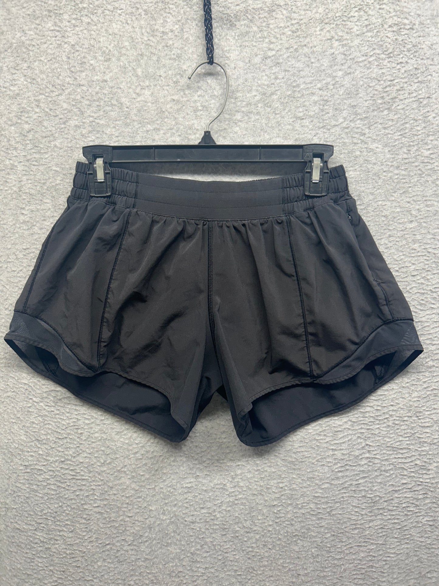 Lululemon Hotty Hot Short II Long 4" Size 8 Black