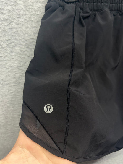 Lululemon Hotty Hot Short II Long 4" Size 8 Black