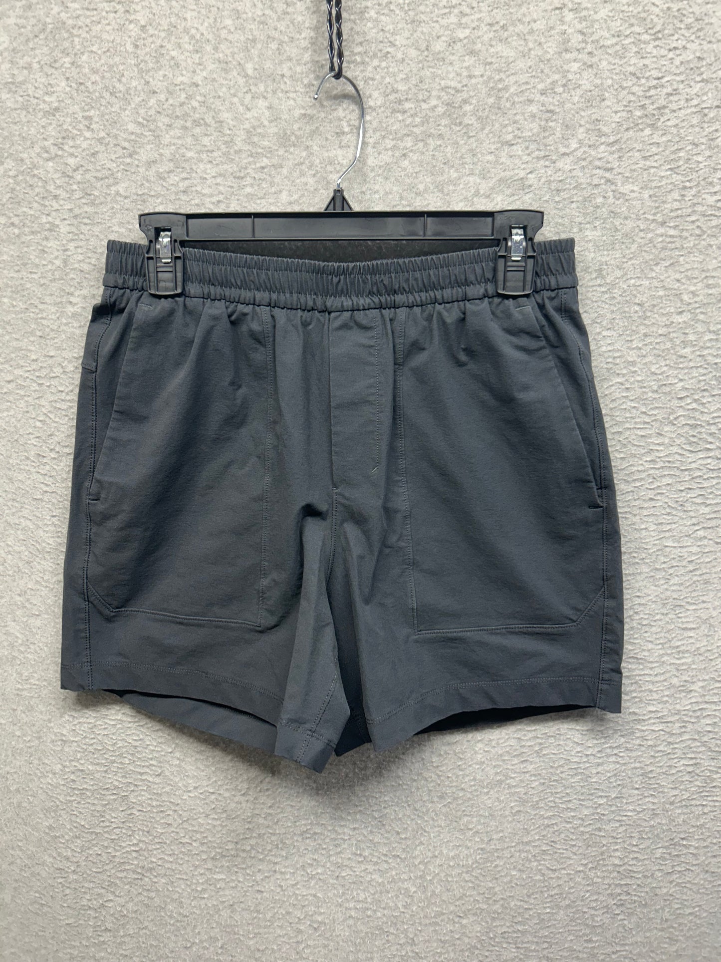 Lululemon Bowline Versatwill Shorts Size Small (Square) Dark Gray