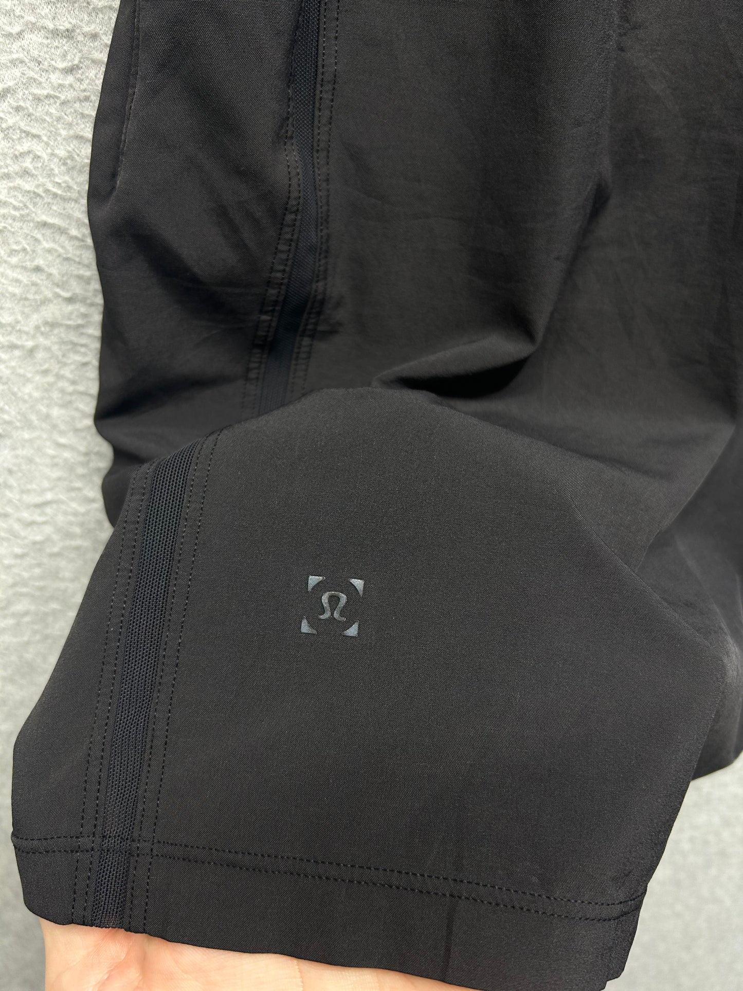 Lululemon Pace Breaker Out Of Mind Liner 9" Size Small Black