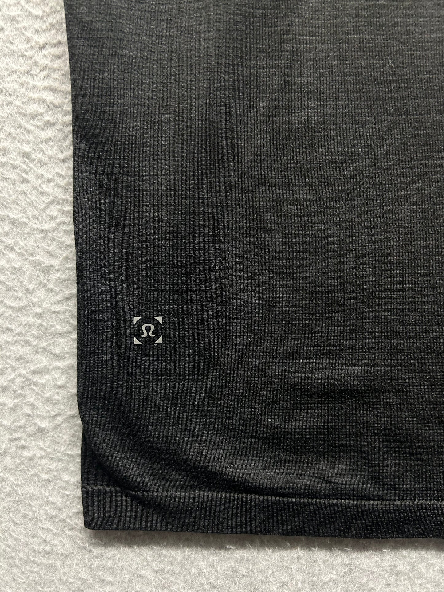Lululemon Metal Vent Tech Short Sleeve Size Small Black