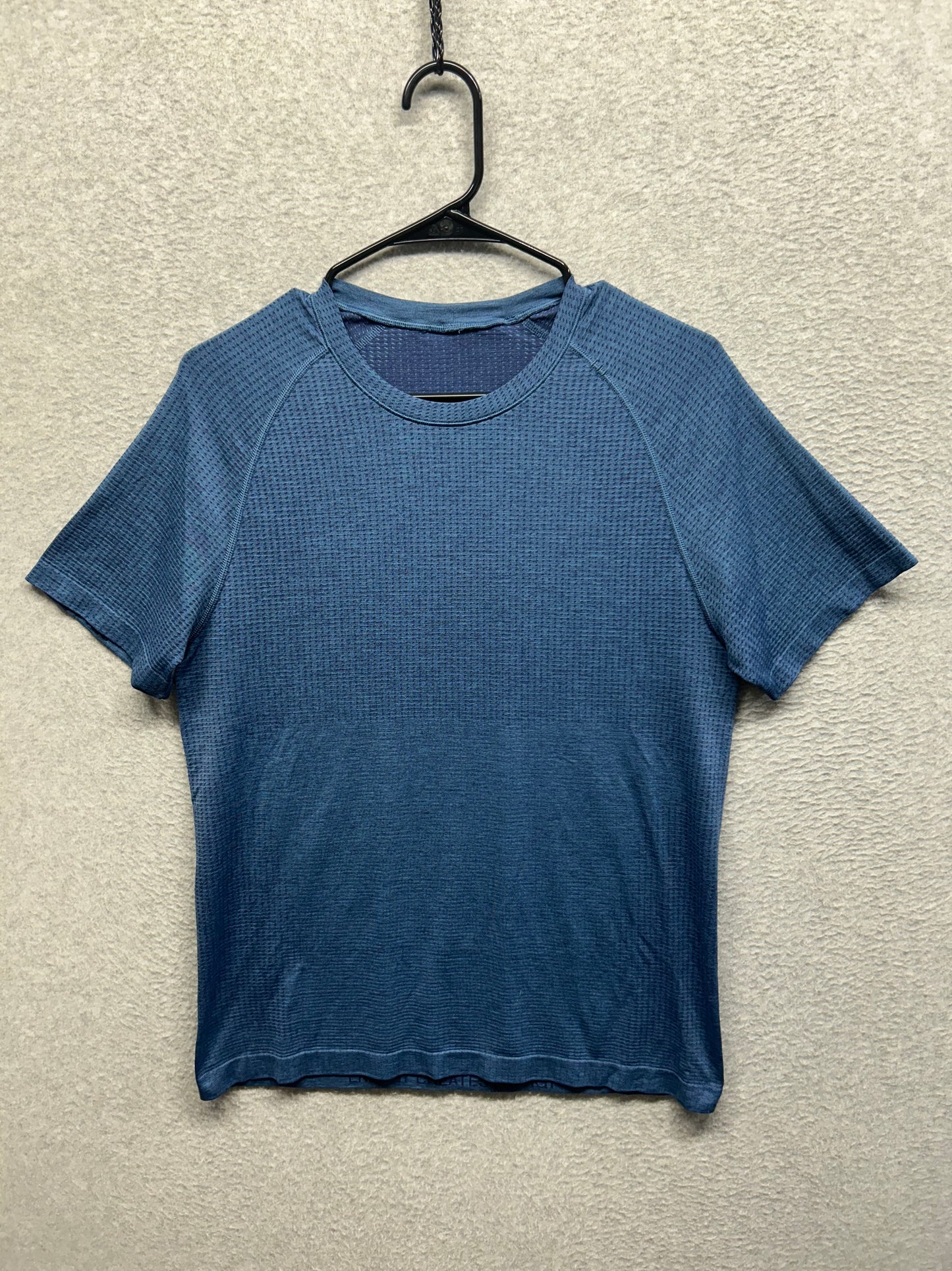 Lululemon Metal Vent Tech Short-Sleeve Shirt Size Small Electric Turquoise