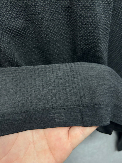 Lululemon Metal Vent Tech Long Sleeve Size Small Black