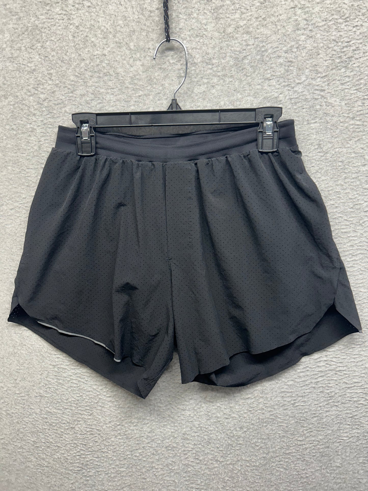 Lululemon Outpacer Short 6" Size Medium Black