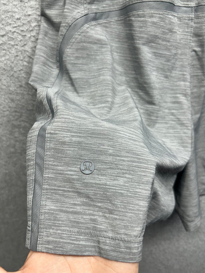 Lululemon Pace Breaker Linerless Short 5" Size Medium Heathered Gray
