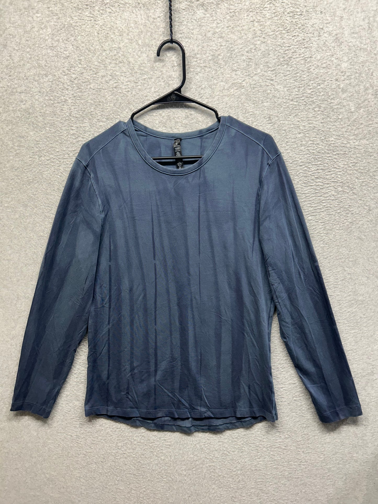 Lululemon 5 Year Basic Long Sleeve Size Medium Vertical Spray Dye Iron Blue Nautical Navy