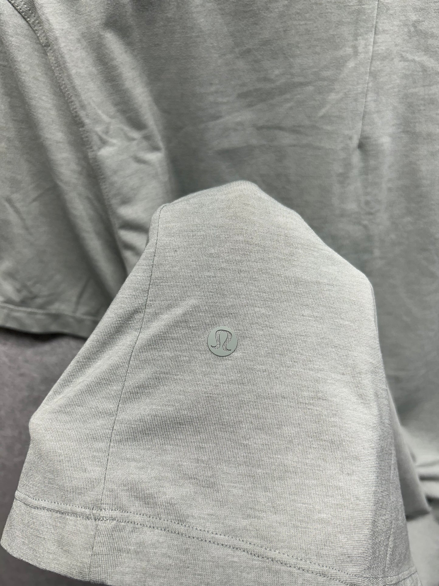 Lululemon Evolution Polo Size Medium Heathered Sea Salt