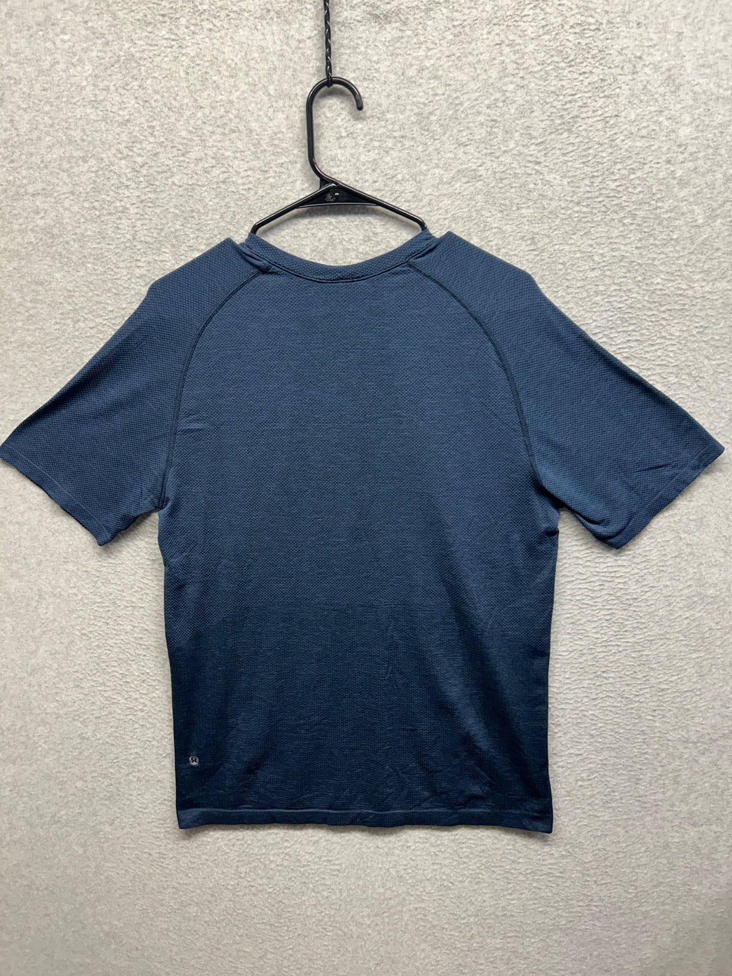 Lululemon Metal Vent Tech Short Sleeve 2.0 Size Medium True Navy