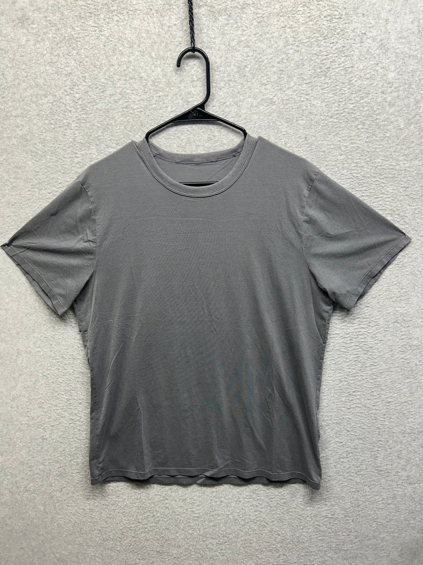 Lululemon 5 Year Basic Tee Size Large Gray