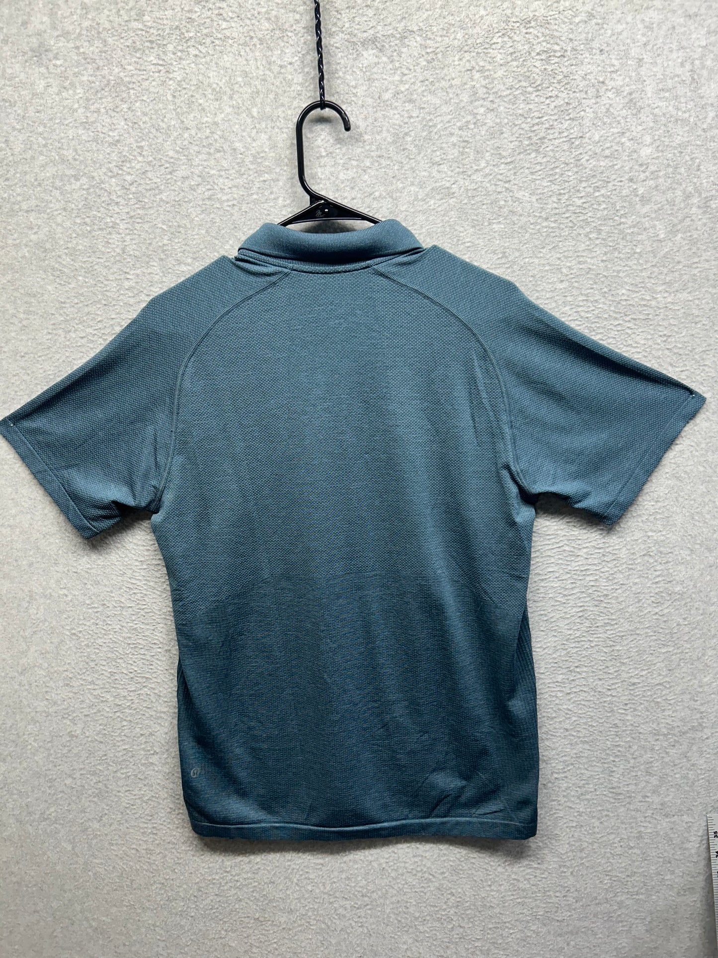 Lululemon Metal Vent Tech Polo Size Large Mineral Blue