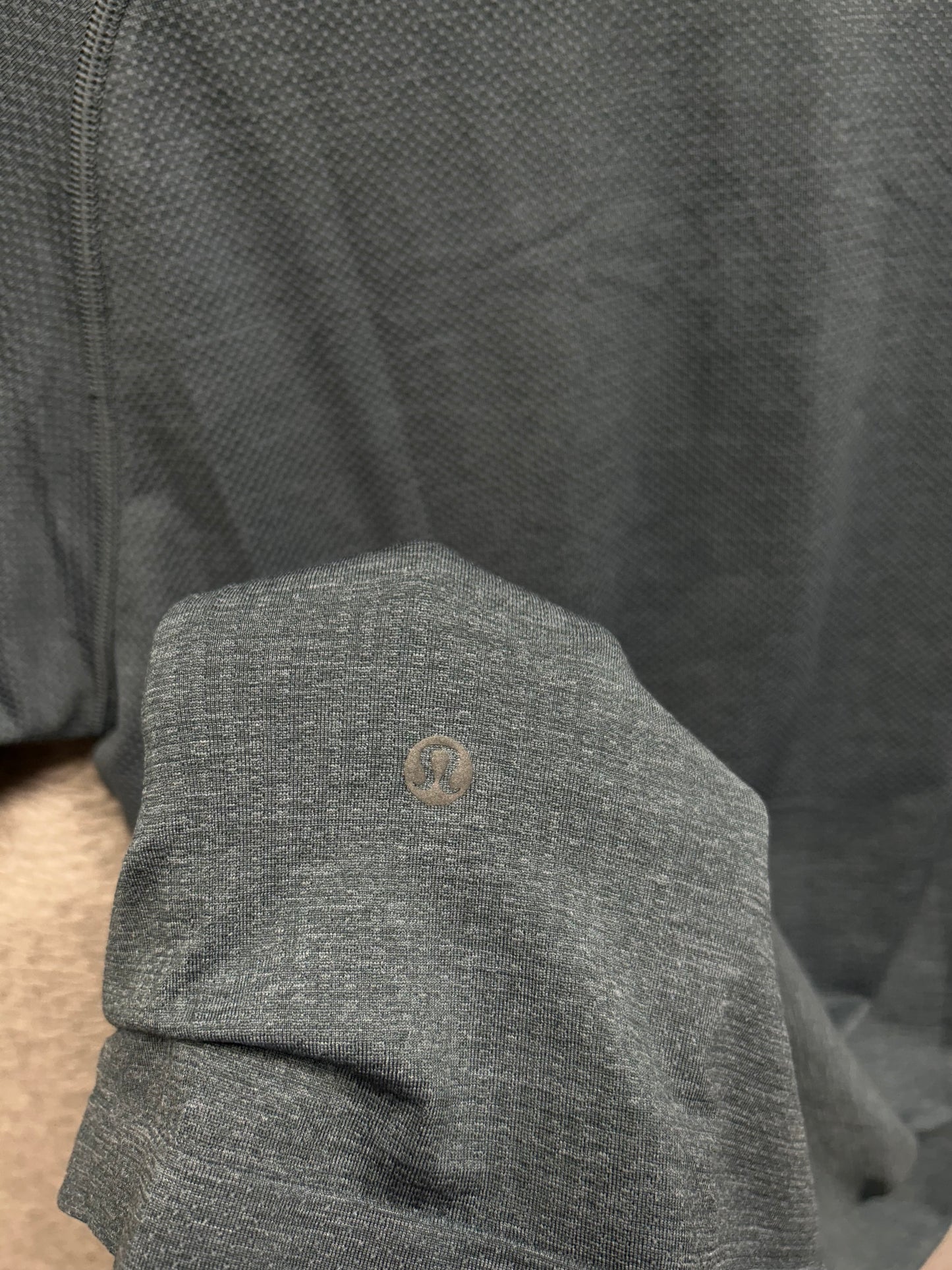 Lululemon Metal Vent Tech Polo Size Large Mineral Blue