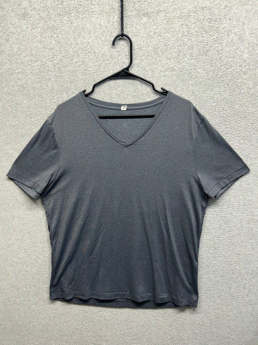 Lululemon 5 Year Basic V Size Large Micro Stripe Gray