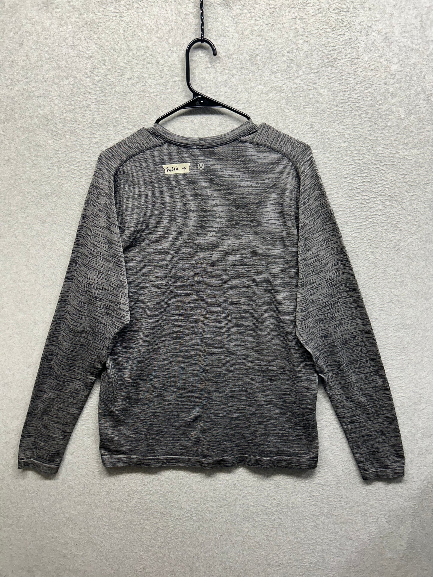 Lululemon Metal Vent Tech Long Sleeve Size Large Black / Anchor