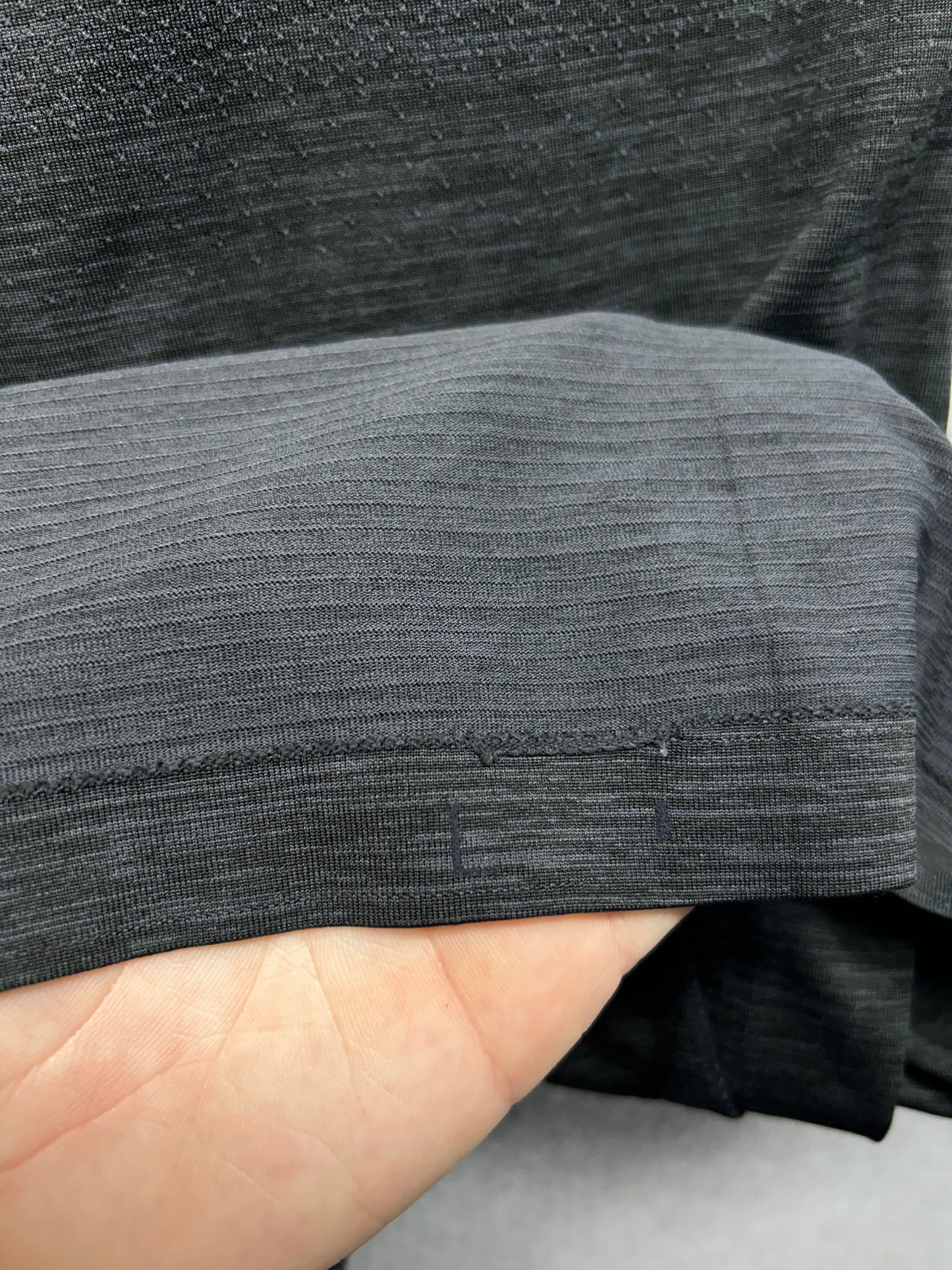 Lululemon Metal Vent Tech Tank Size Large Black