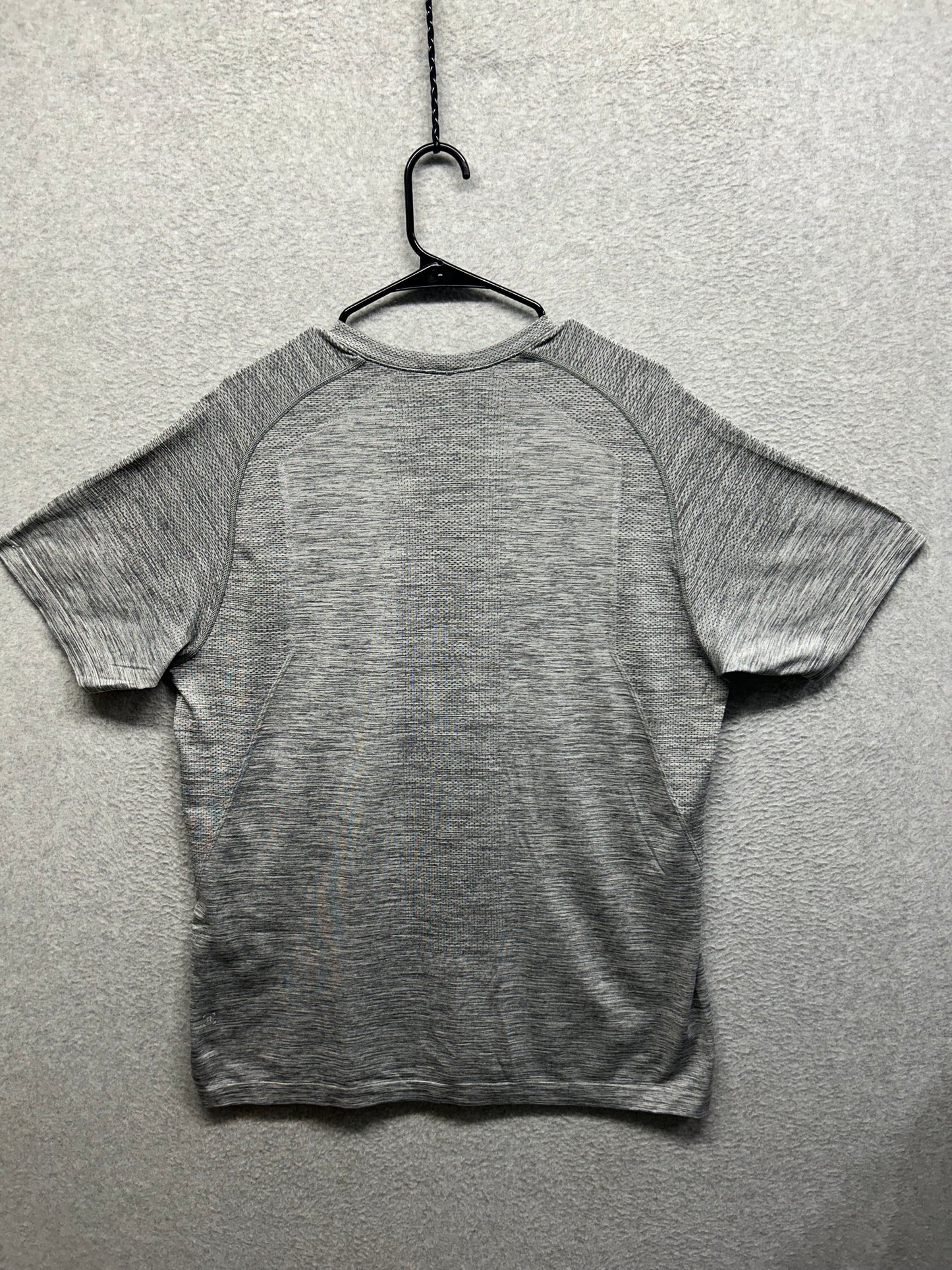 Lululemon Metal Vent Tech Short Sleeve Size XL Slate
