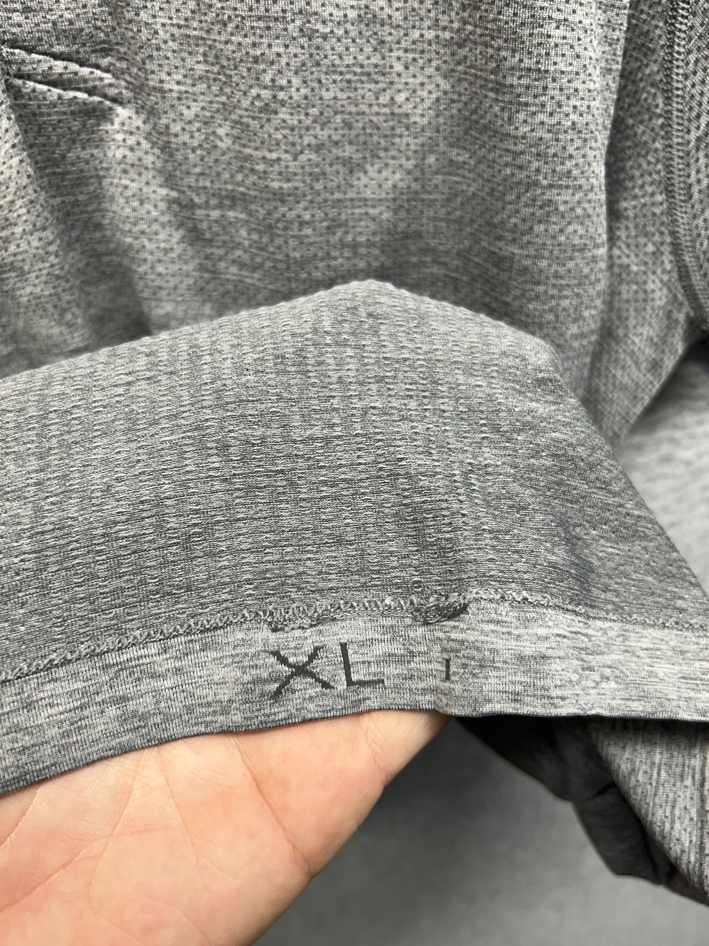 Lululemon Metal Vent Tech Polo Size XL Slate