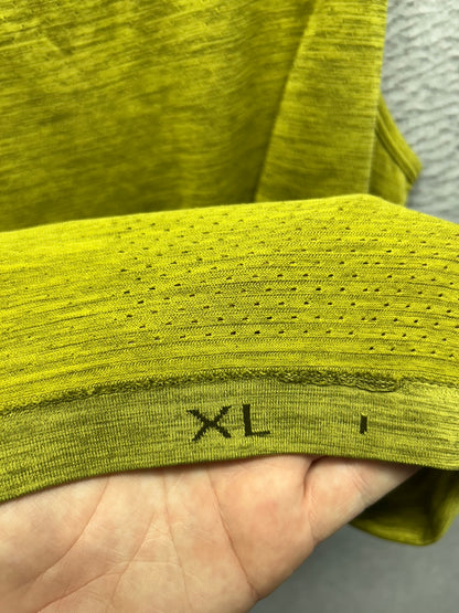 Lululemon Metal Vent Tech Surge Tank Size XL Golden Lime