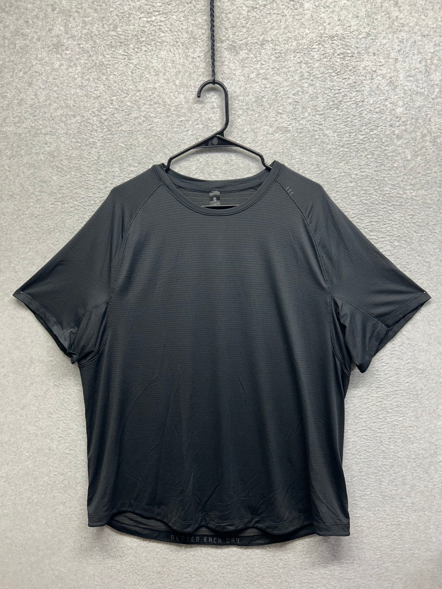 Lululemon License To Train Short Sleeve Size 2XL Black