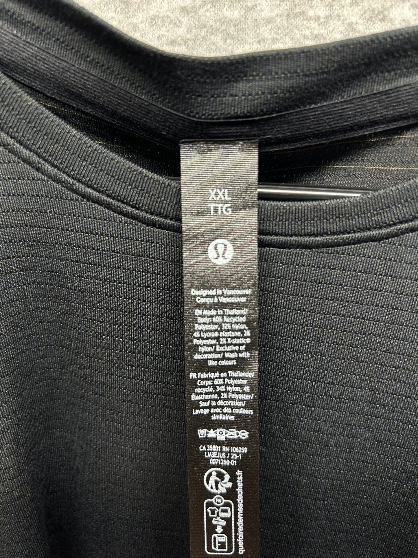 Lululemon License To Train Short Sleeve Size 2XL Black