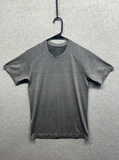 Lululemon Metal Vent Tech Short Sleeve Shirt 2.0 Mens Size XS Gray