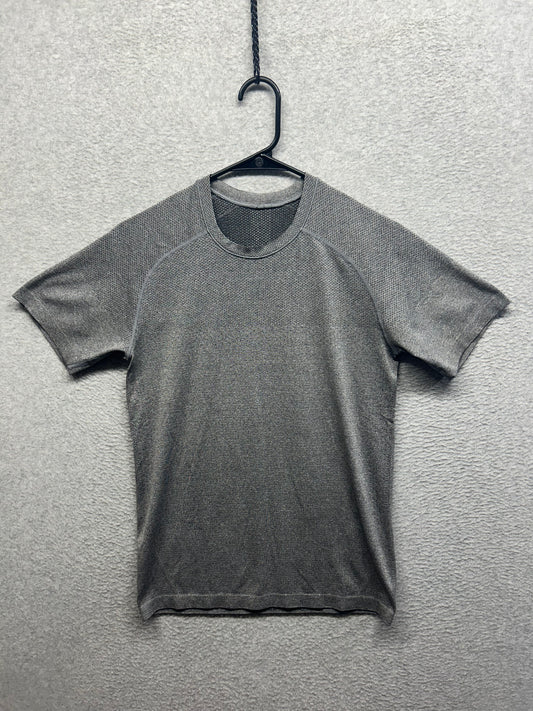 Lululemon Metal Vent Tech Short Sleeve Shirt 2.0 Mens Size XS Gray