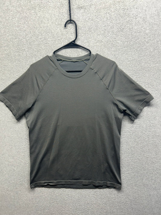 Lululemon Metal Vent Tech Short Sleeve Shirt 2.0 Mens Size Medium Gray