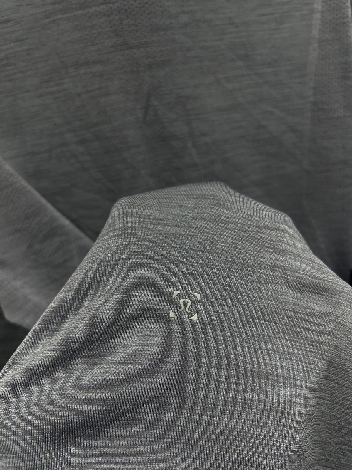 Lululemon Metal Vent Tech Long Sleeve Shirt 2.0 Mens Size Medium Gray