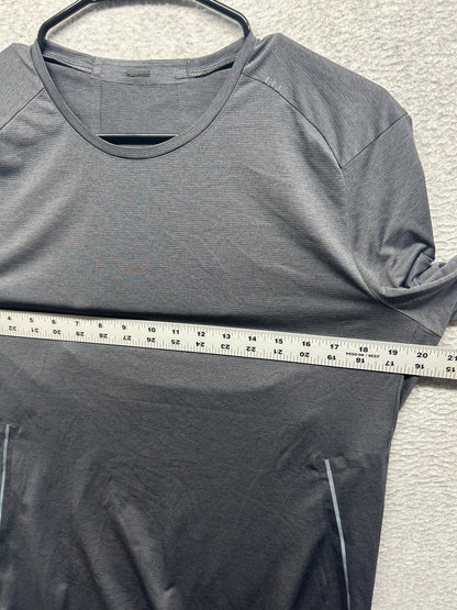 Lululemon Fast and Free Short Sleeve Shirt Size Medium Black