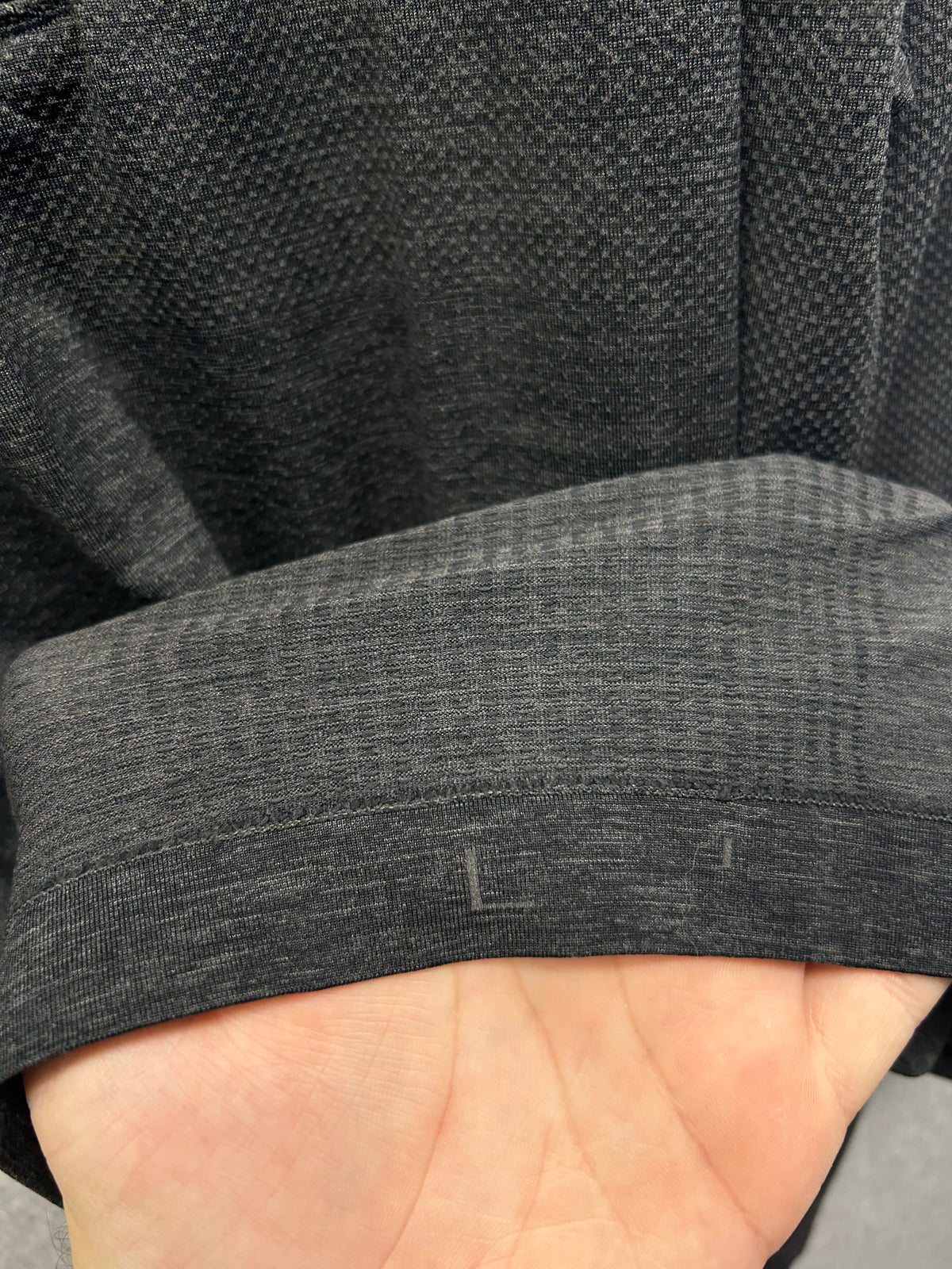 Lululemon Metal Vent Tech Long Sleeve 1/4 Zip Mens Size Large Black