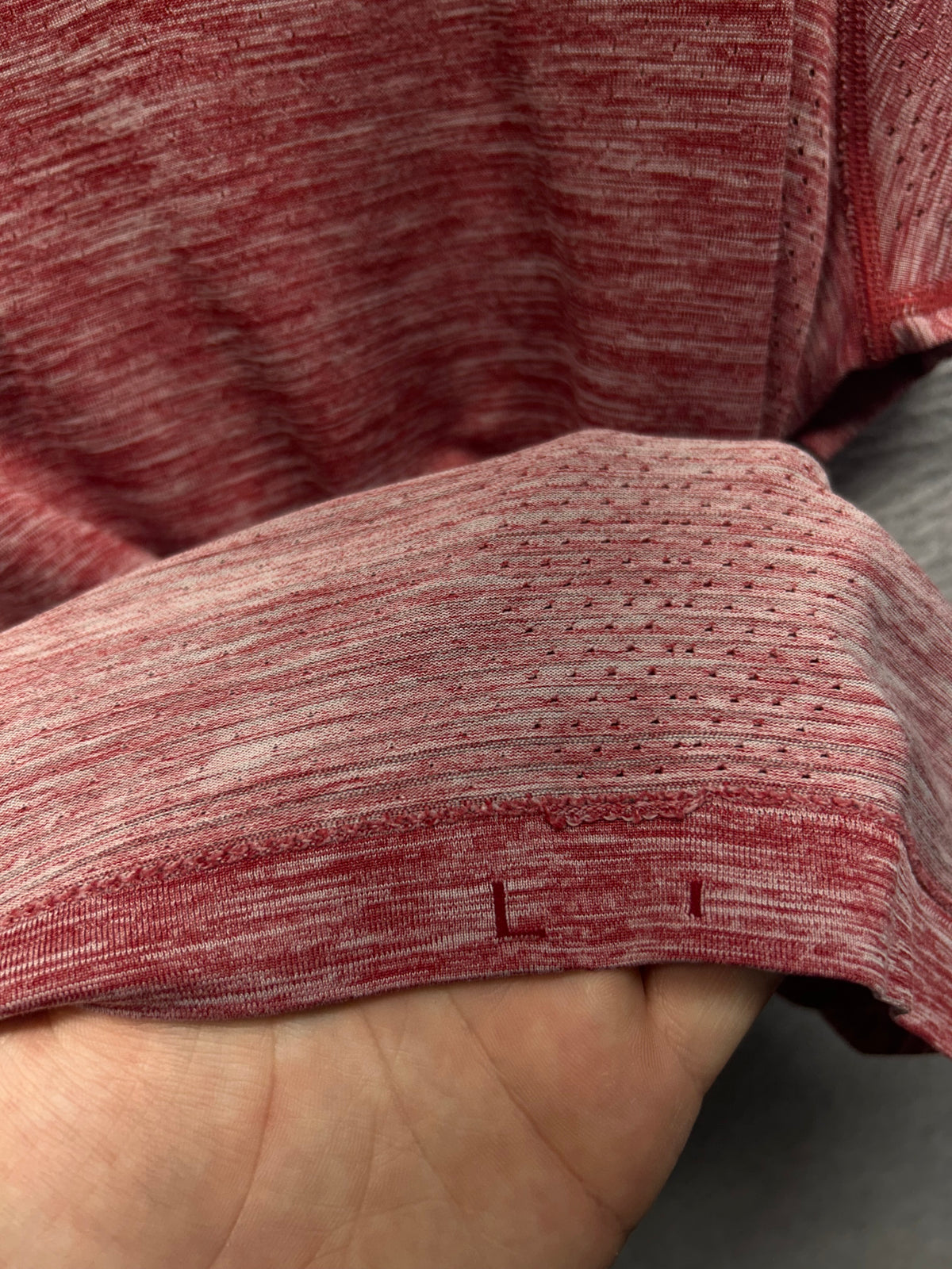 Lululemon Metal Vent Tech Short Sleeve Shirt 2.0 Mens Size Large Red