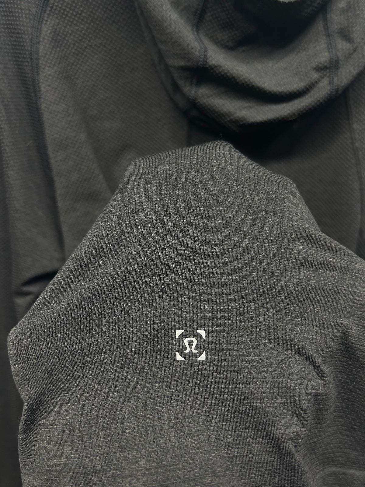 Lululemon Metal Vent Tech Long Sleeve Hoodie Mens Size Large Black
