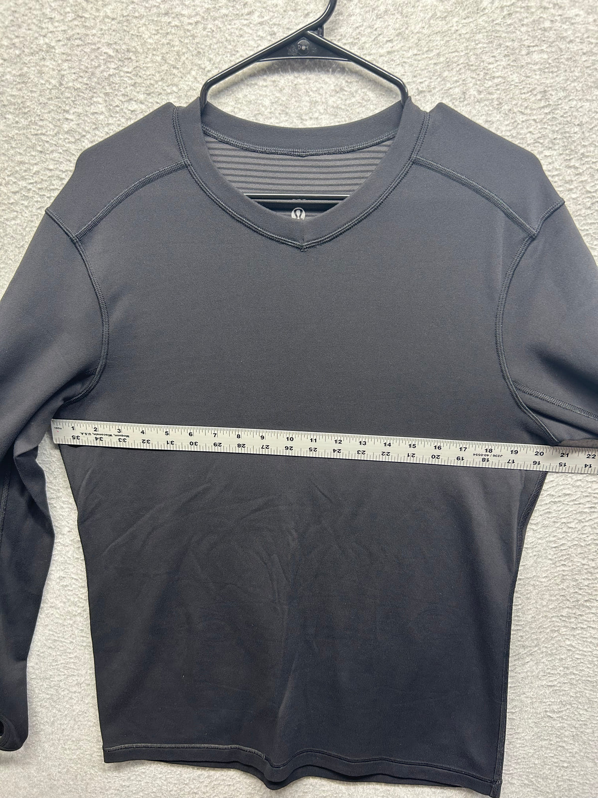 Lululemon Reversible Long Sleeve Shirt Size Large Black