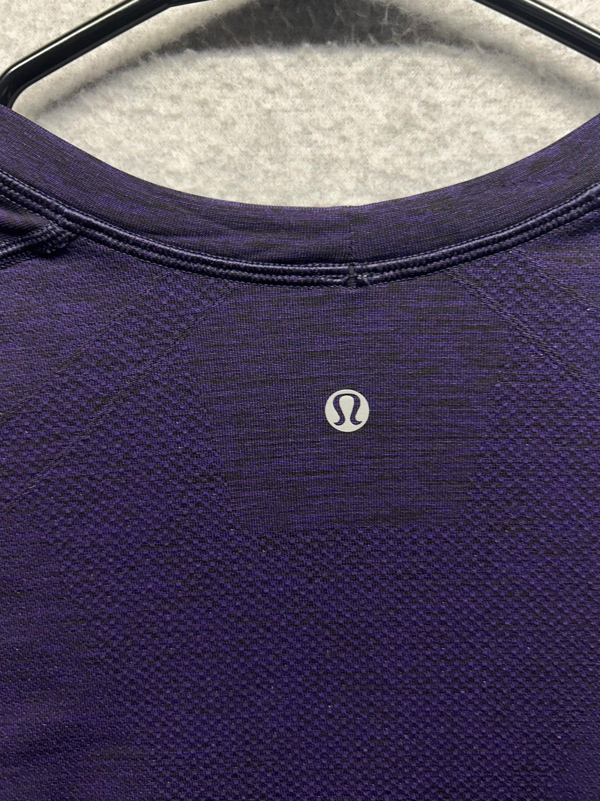 Lululemon Metal Vent Tech Short Sleeve Shirt 2.0 Mens Size XL Purple