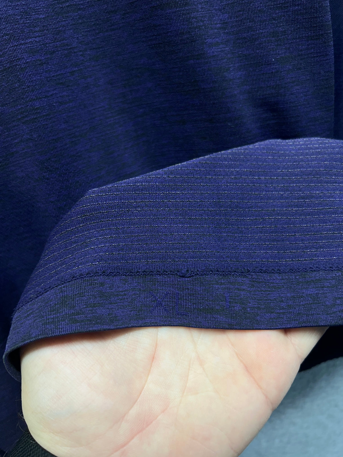 Lululemon Metal Vent Tech Short Sleeve Shirt 2.0 Mens Size XL Purple