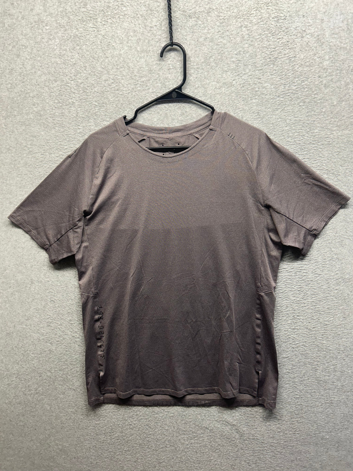 Lululemon Textured Training Short Sleeve Size XL Purple