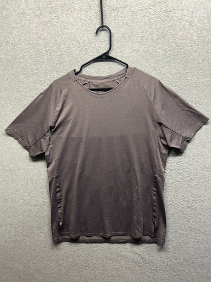 Lululemon Textured Training Short Sleeve Size XL Purple