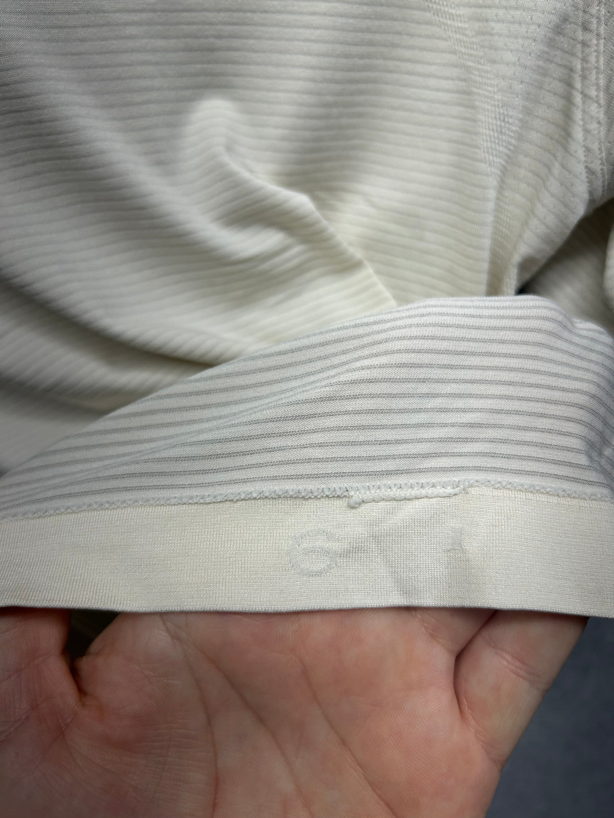 Lululemon Swiftly Tech Short-Sleeve Polo Shirt Colour Tip Size 6 Bone | Black