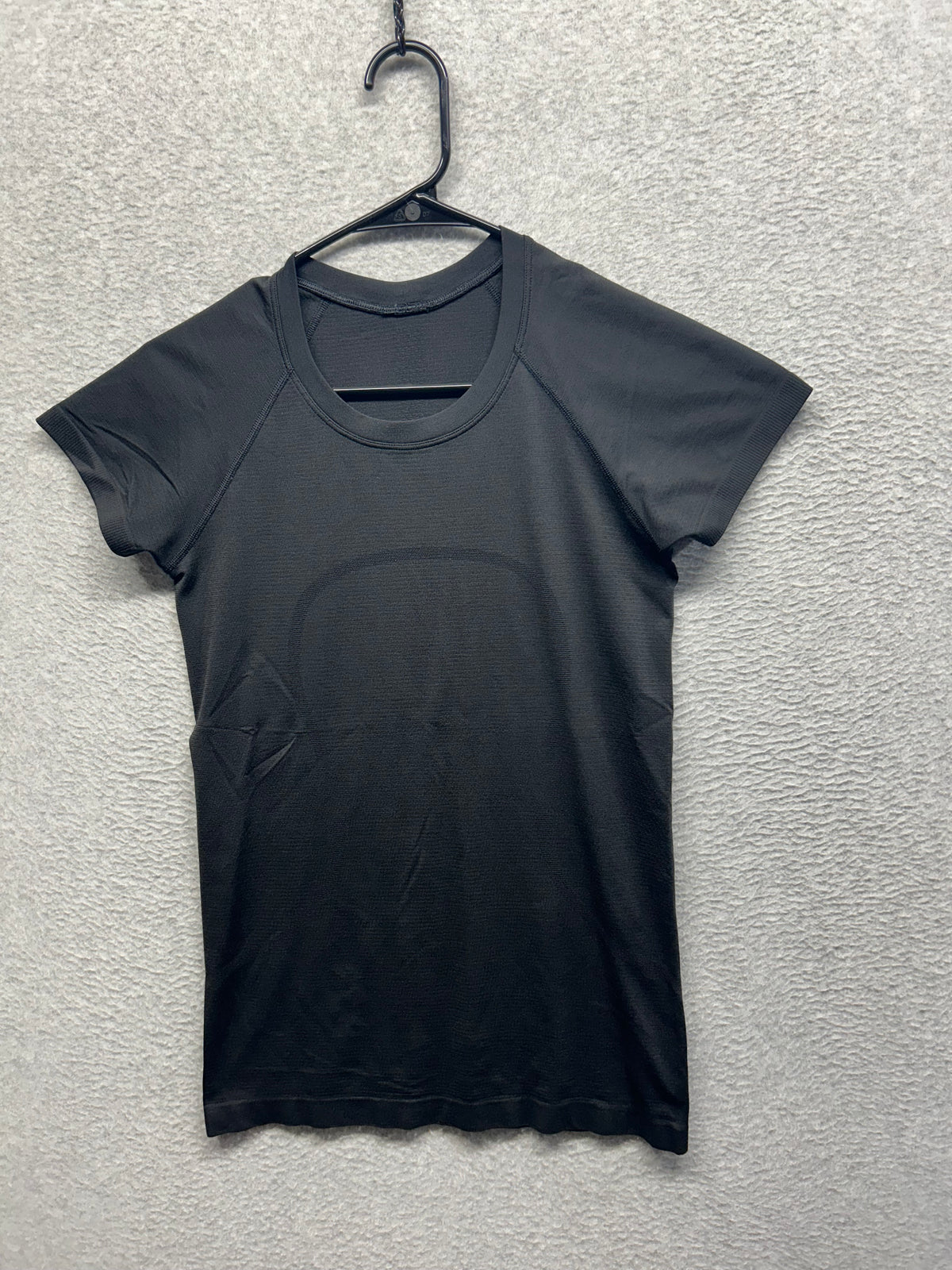 Lululemon Swiftly Tech Short Sleeve Shirt 2.0 Size 6 Black