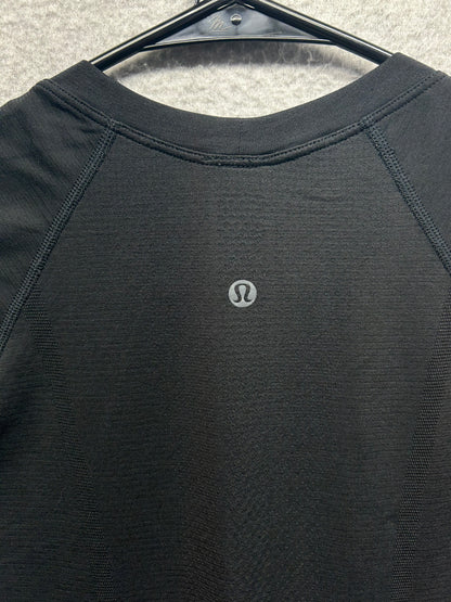 Lululemon Swiftly Tech Short Sleeve Shirt 2.0 Size 6 Black