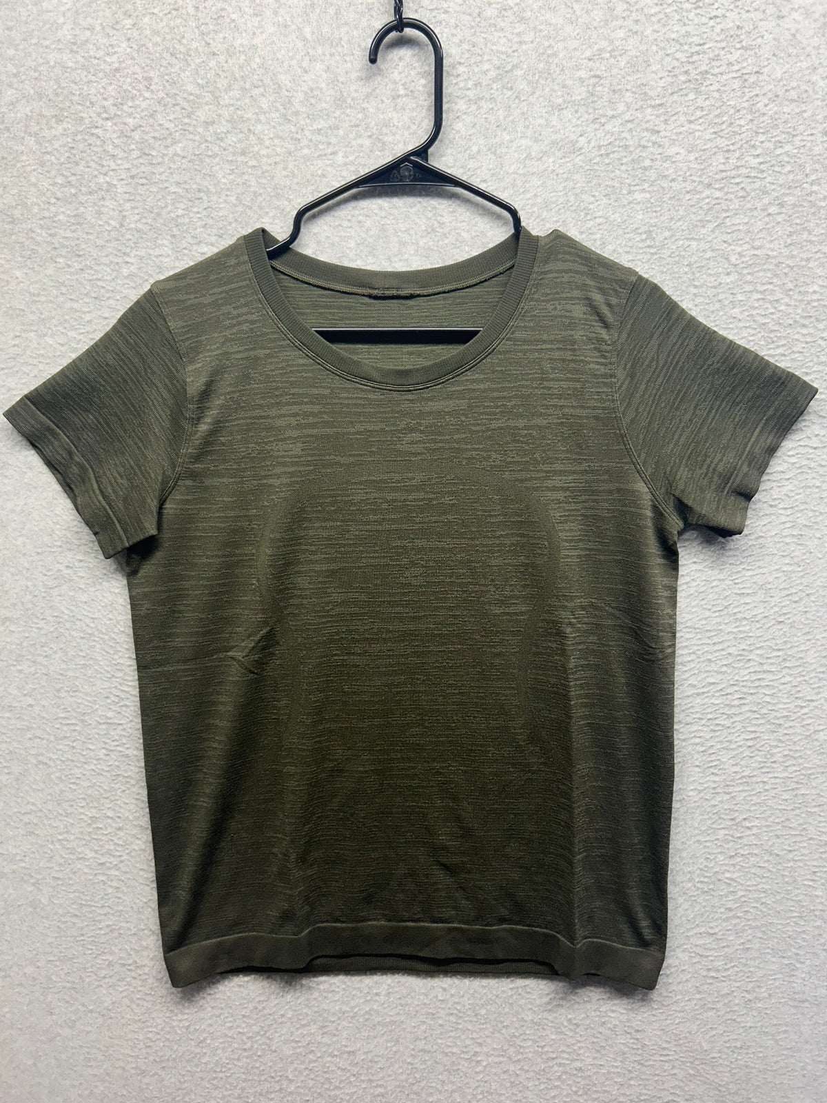 Lululemon Swiftly Tech Relaxed Fit Short Sleeve Shirt Size 10 Heathered Dark Olive