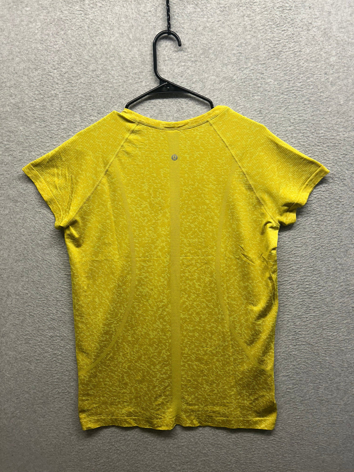 Lululemon Swiftly Tech Short Sleeve Size 14 Yellow