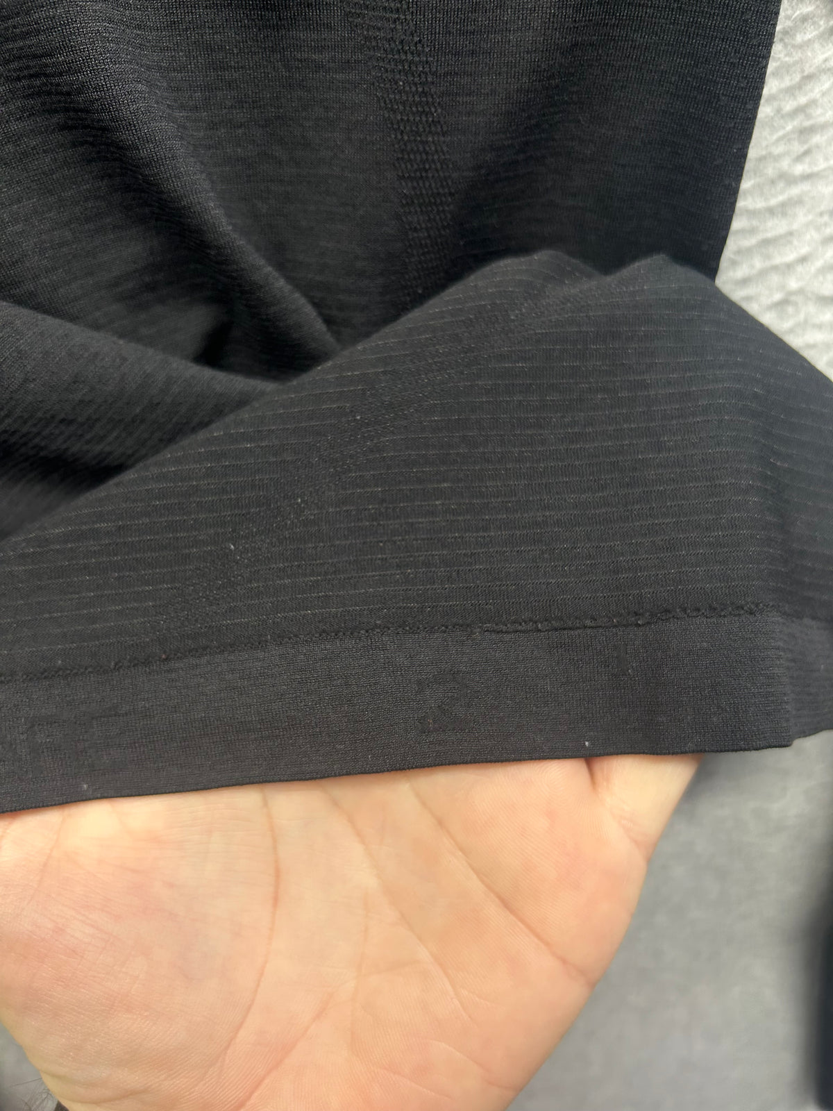 Lululemon Swiftly Tech Long Sleeve Size 2 Black