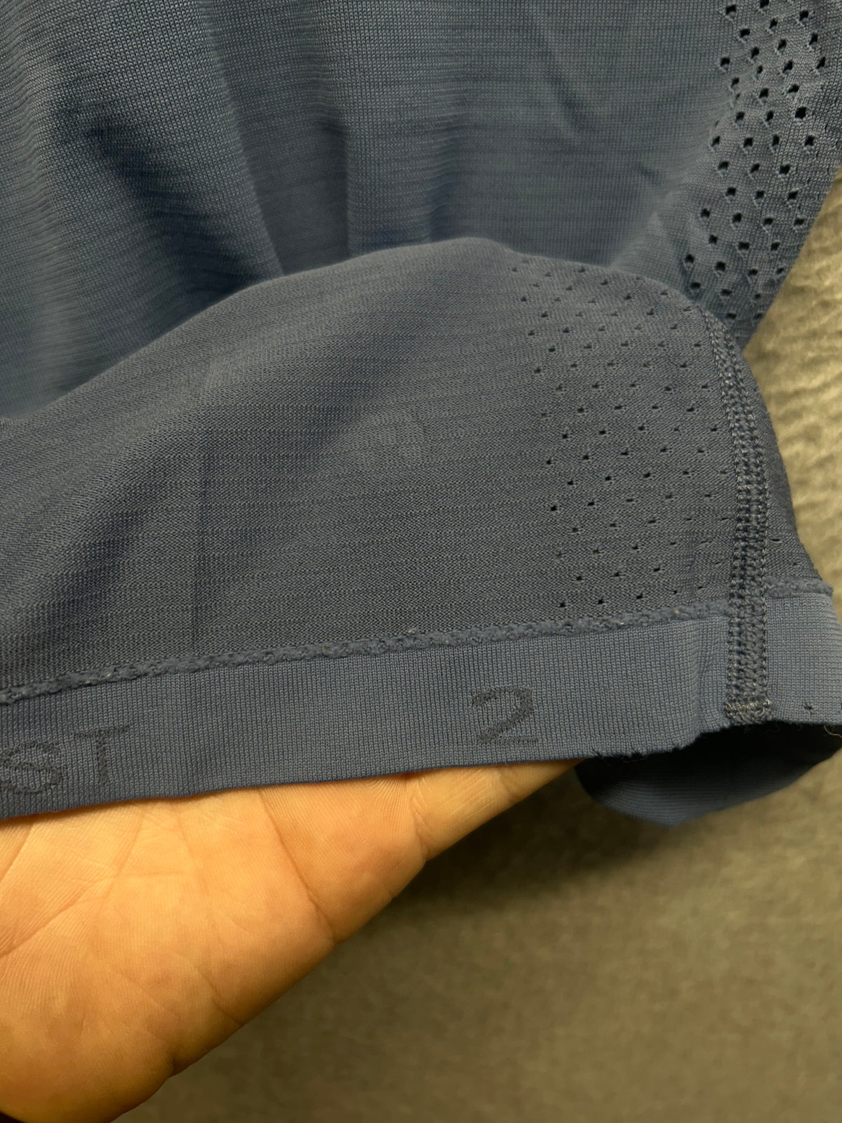 Lululemon Breeze By Short Sleeve Size 2 Blue