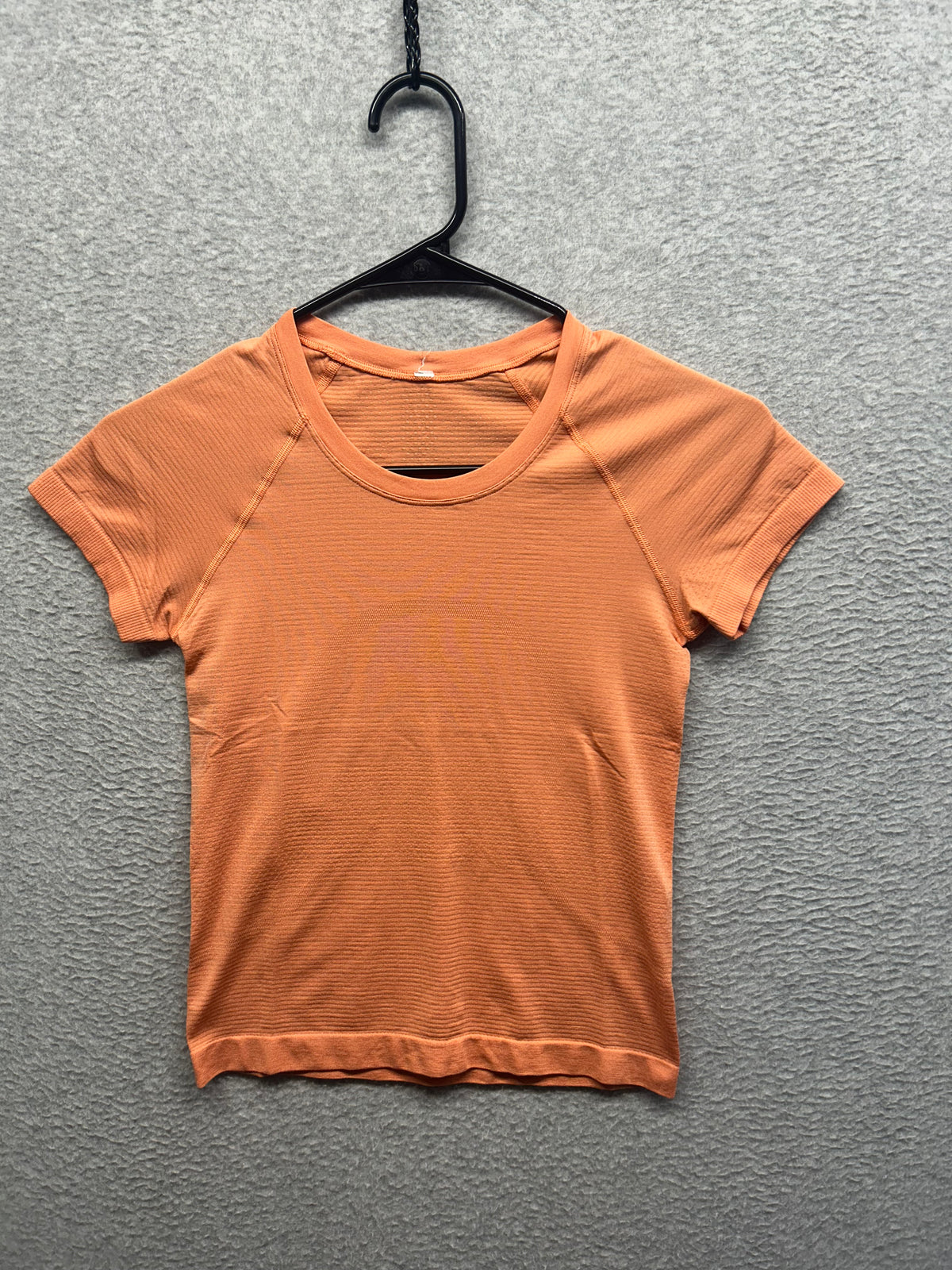 Lululemon Swiftly Tech Short Sleeve Race Length Size 2 Orange