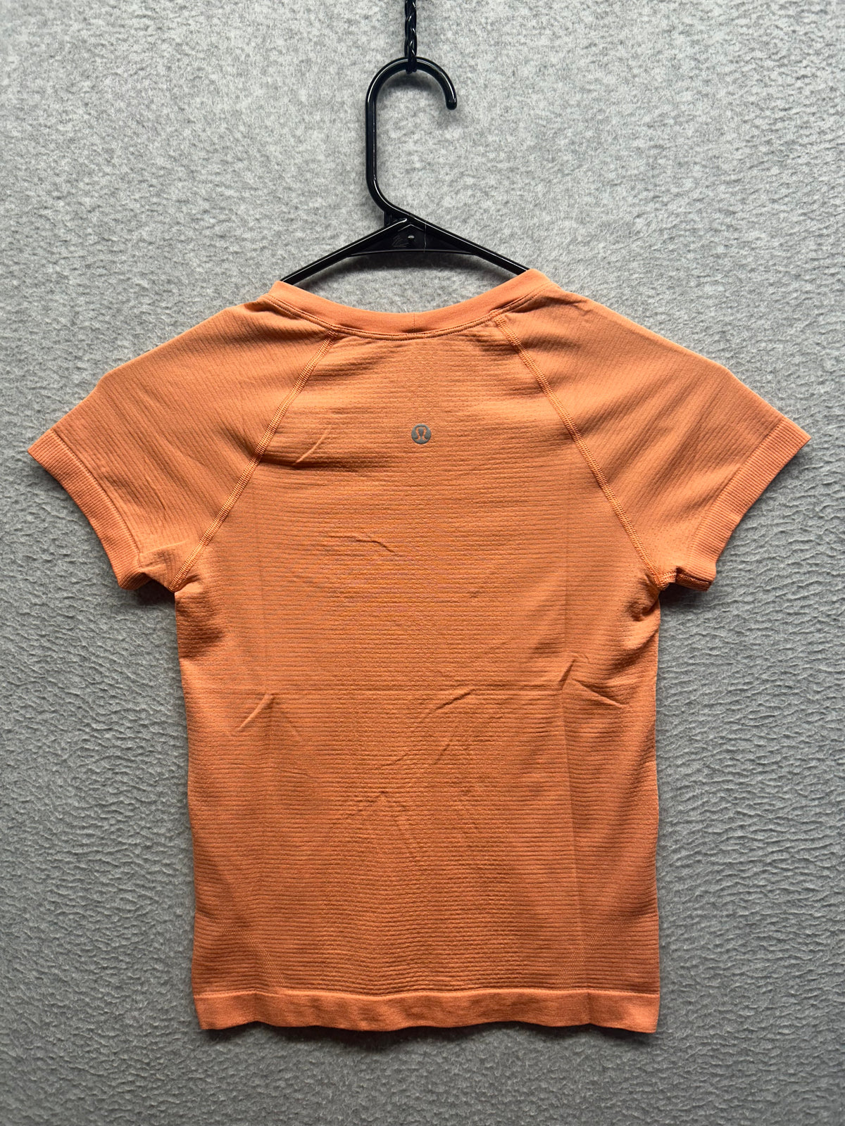 Lululemon Swiftly Tech Short Sleeve Race Length Size 2 Orange